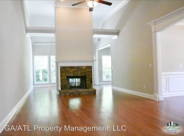 Building Photo - 3 br, 2 bath House - 718 Retreat Drive