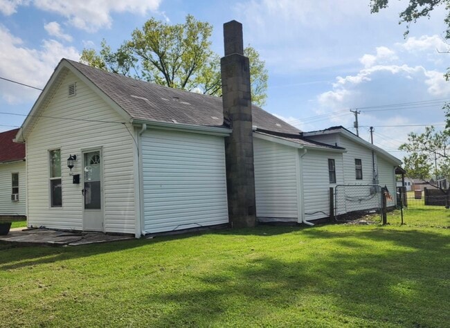 Building Photo - 542 S Wall St