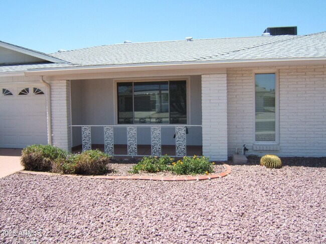 Foto del edificio - 18002 N 135th Dr