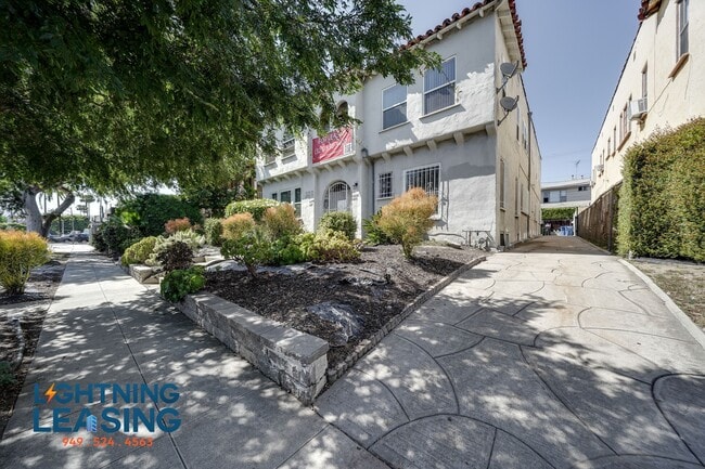 Building Photo - 6135 1/2 Saturn Street-6135D
