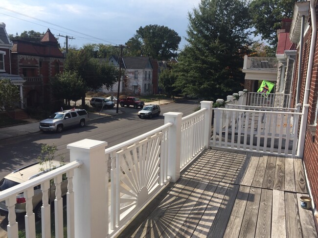 Front Balcony - 2810 Floyd Ave