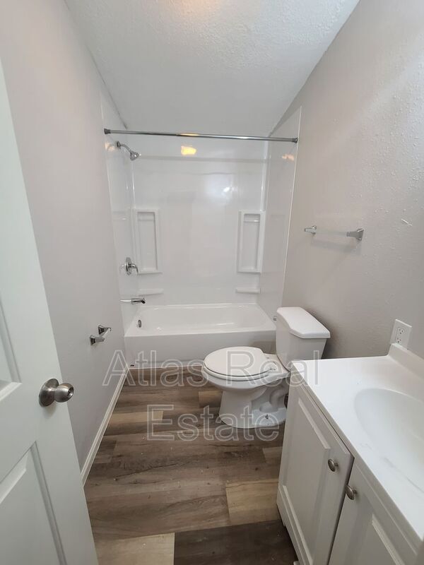 Foto del edificio - 4647 N Race St
