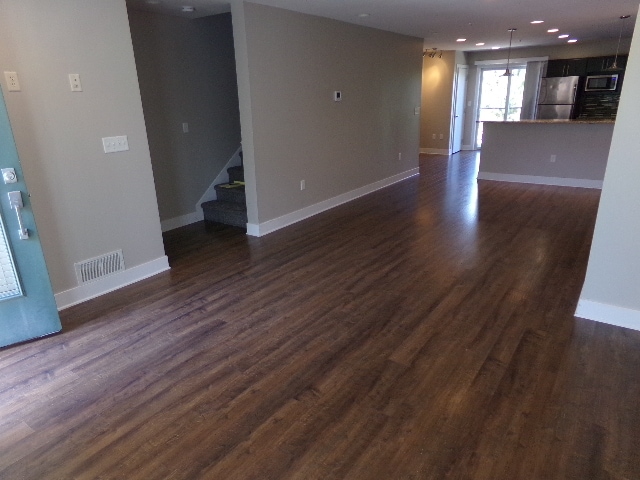 Foto del edificio - BCR 7001 Straffan Place-F