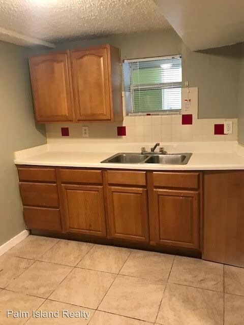Foto del edificio - 3 br, 1.5 bath House - 1310 15th Ave S