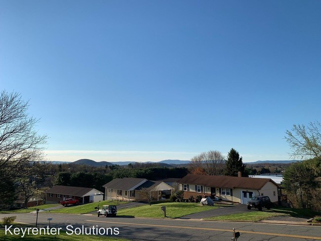 Building Photo - 4 br, 3 bath House - 108 Fox Hill Drive