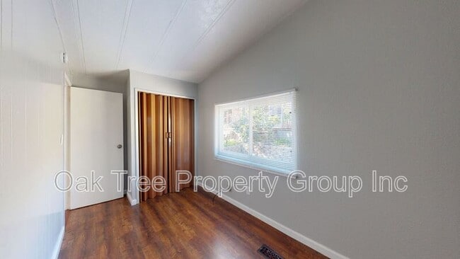 Building Photo - 2219 23rd Ave