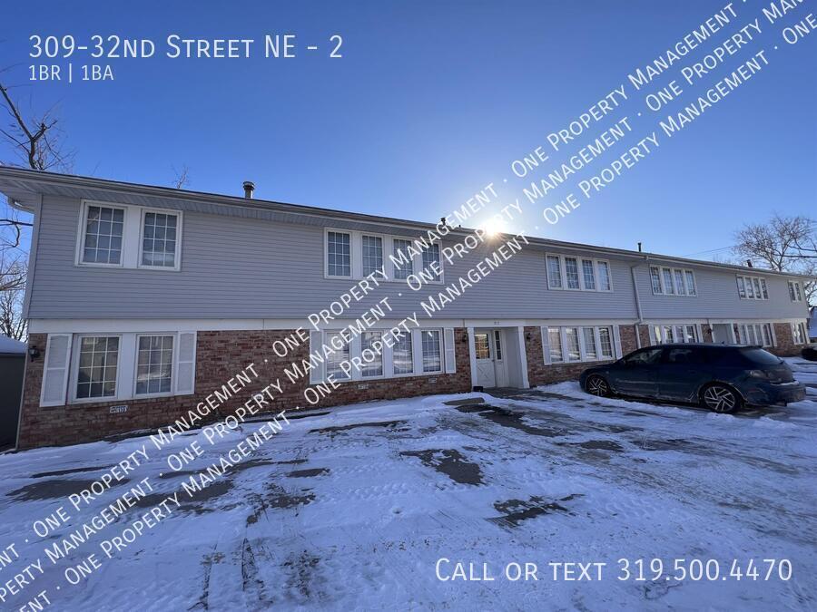 Foto del edificio - 309-32nd Street NE-2