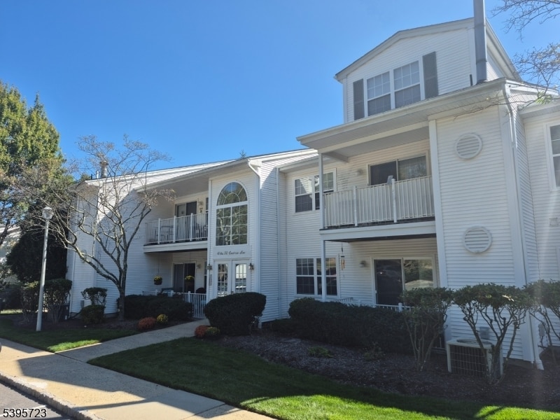 Foto principal - 45 Crestview Ln