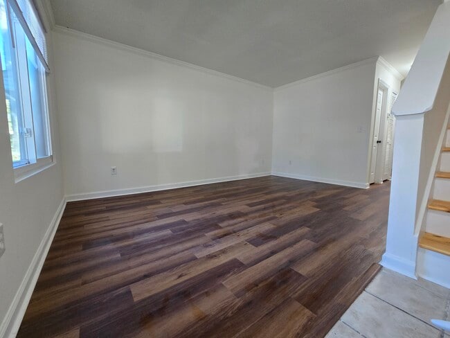 Building Photo - 1915 Tropicana Rd