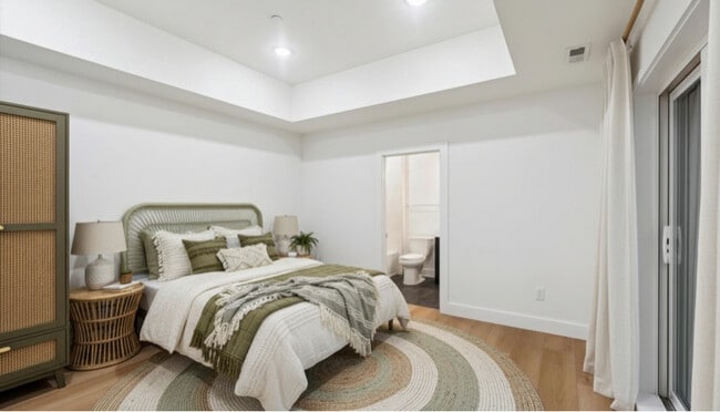 Building Photo - 518 W Montgomery Ave