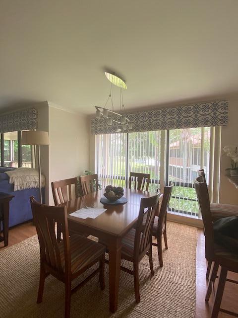 Foto del edificio - 428 Brackenwood Ln S
