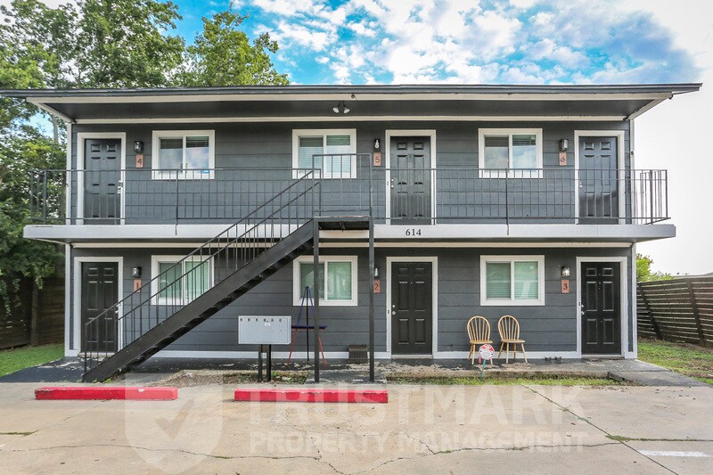 Primary Photo - 614 Adams Ave