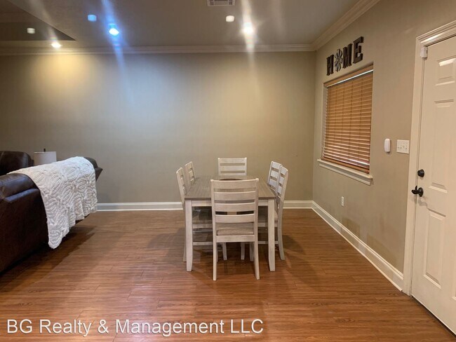 Building Photo - 3 br, 2 bath House - 1007 Isabella Street