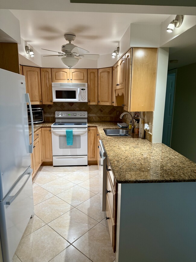 Building Photo - 15 Sombrero Blvd