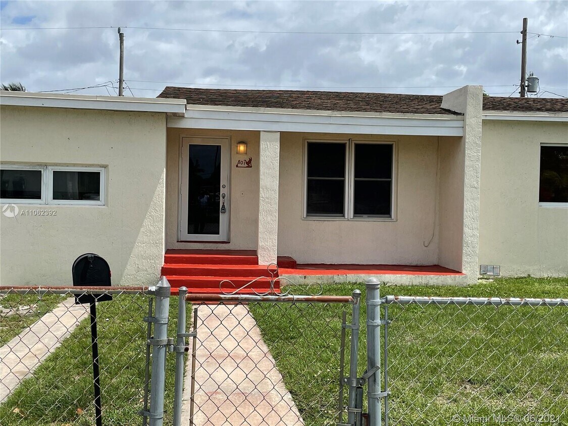 Primary Photo - 801 NW 148th St