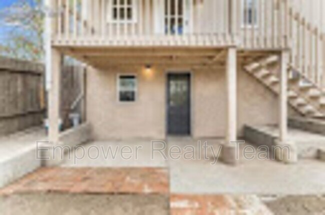 Building Photo - 2510 Hagerman St