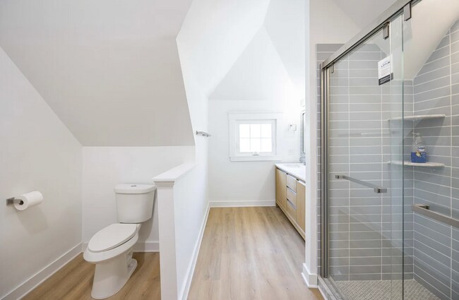 Foto del edificio - 1496 E 107th St