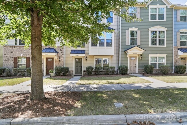 Building Photo - 4061 Zilker Park Dr