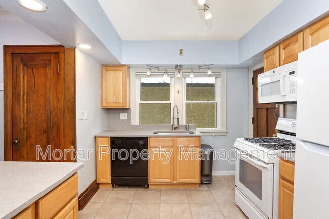 Foto del edificio - 1164 Randolph Ave