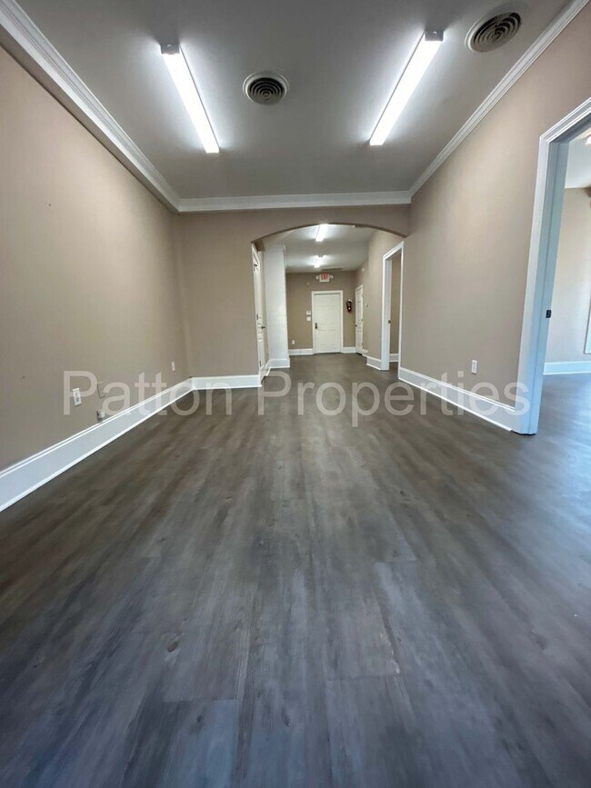 Building Photo - 1308 Pulaski St