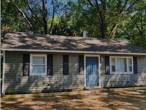Building Photo - 886 Dawn Dr