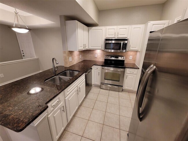 Foto del edificio - 2350 Westcreek Ln