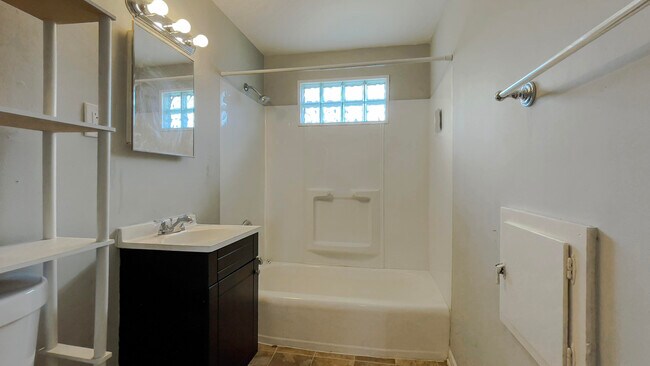 Building Photo - 5749 N 93rd St