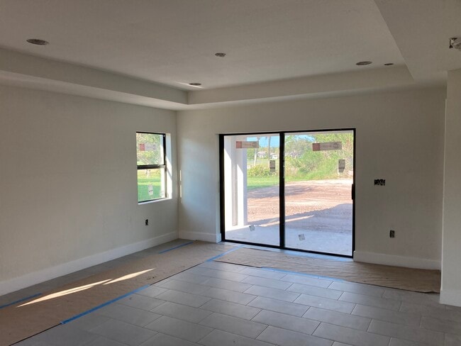 Building Photo - 1380 San Cristobal Ave