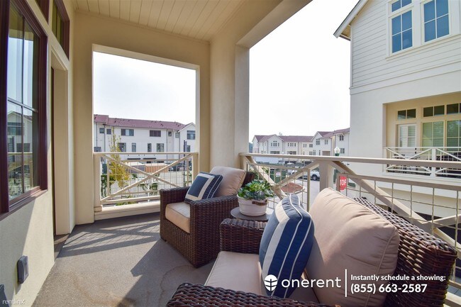 Building Photo - 4 br, 3.5 bath Townhome - 476 Sam Cava Lane -