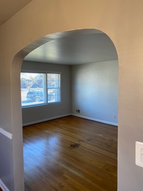 Foto del edificio - 1514 Stafford Ave