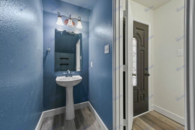 Building Photo - Fantastic 2-Story, 3/2.5 in Northwest ISD!