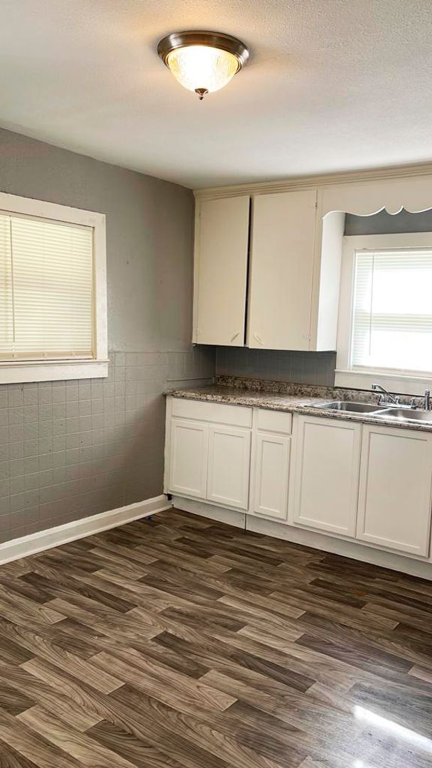 Foto del edificio - 7451 HICKS DAIRY RD