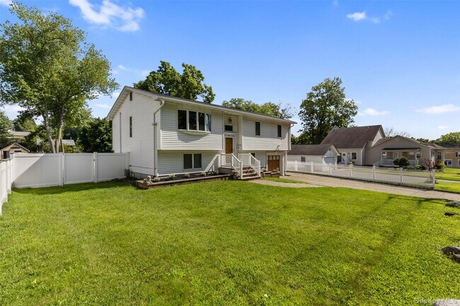 Building Photo - 118 Old Tappan Rd