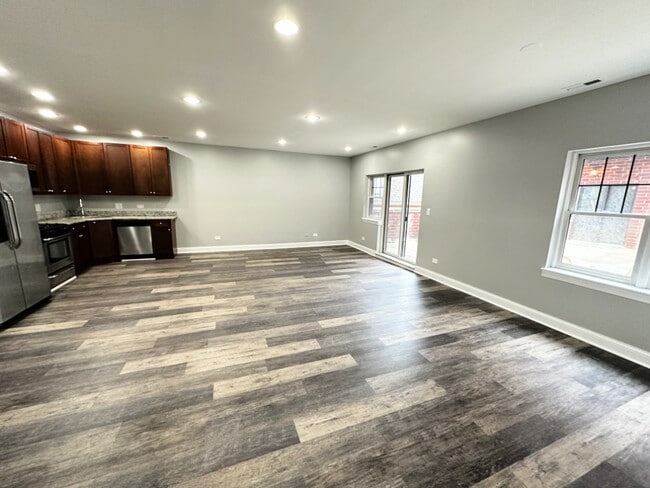 Building Photo - 3705 N Kedzie Ave