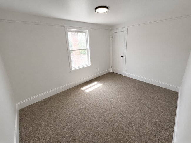 Building Photo - 16837 Winthrop St