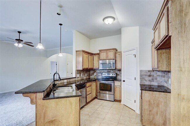 Building Photo - 15816 Sonya Way