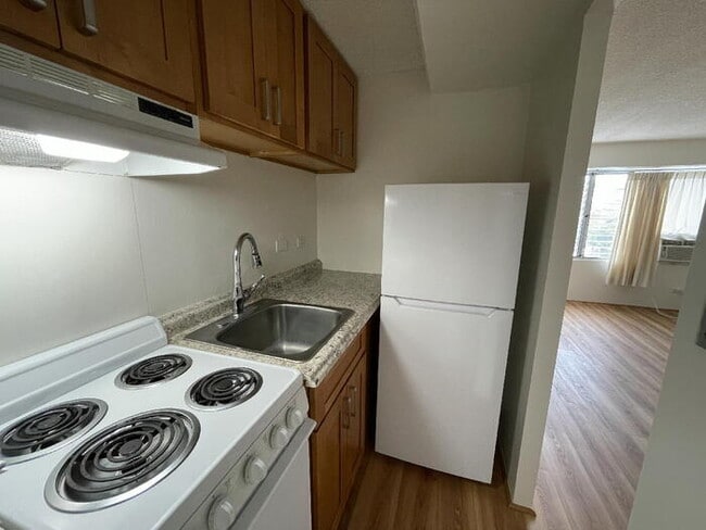 Photo - To register for the showing time below, note the 4 digit code: 5978 and click "APPLY NOW."(mobile... House