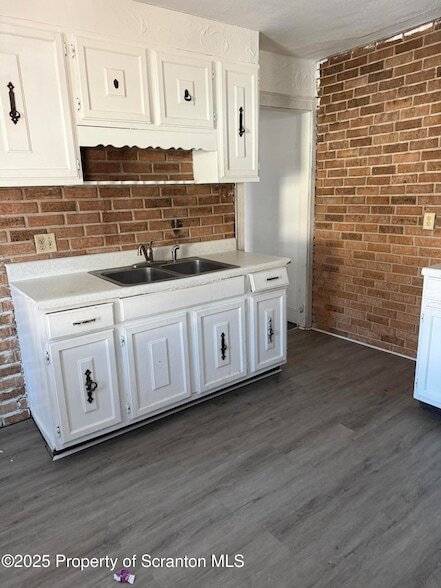 Foto del edificio - 857 Throop St