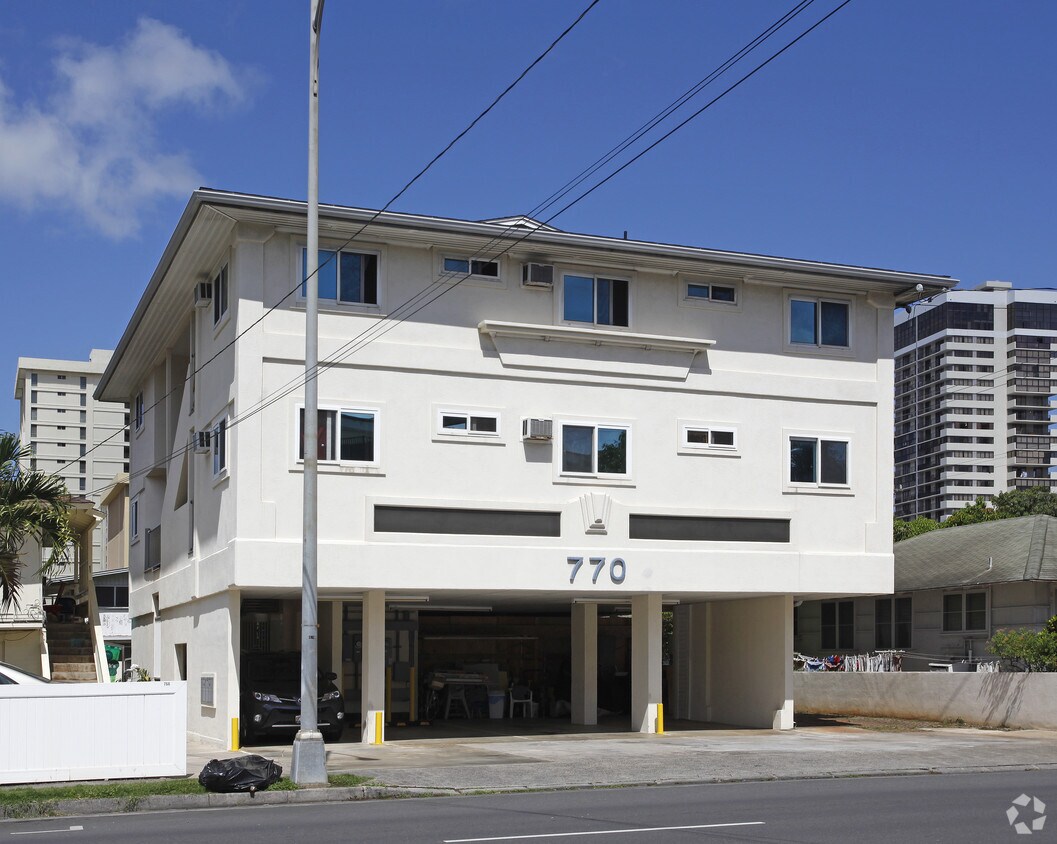 Primary Photo - 766-770 Isenberg St