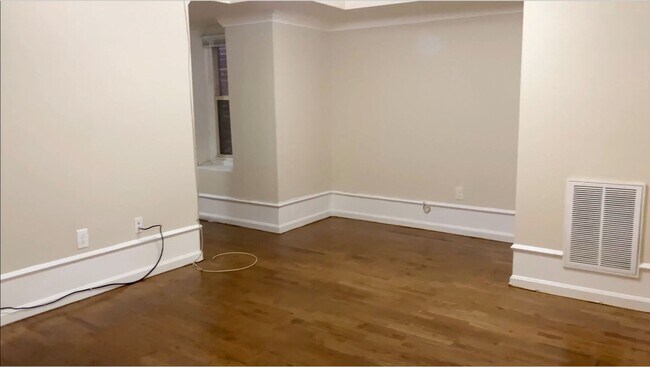 Foto del edificio - HOT SOUTH END LISTING!!!!!!!