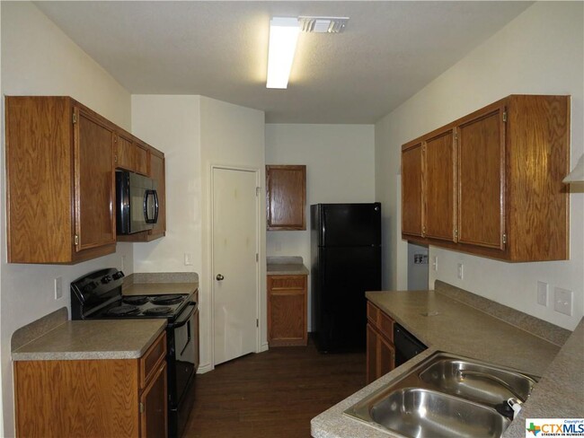 Building Photo - 304 Harley Dr