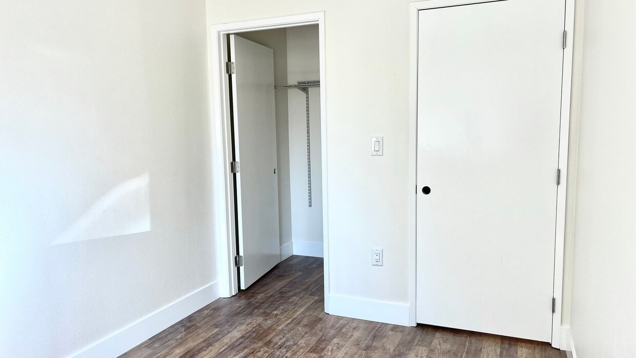 Building Photo - Beautiful 3 Bedroom ADU on a private street