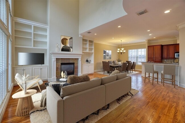 Photo - 906 Fowler St Apartment