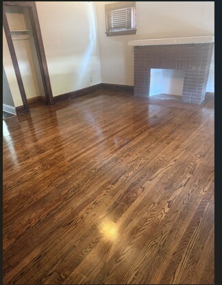 Sala de estar - 4370 Eastway St