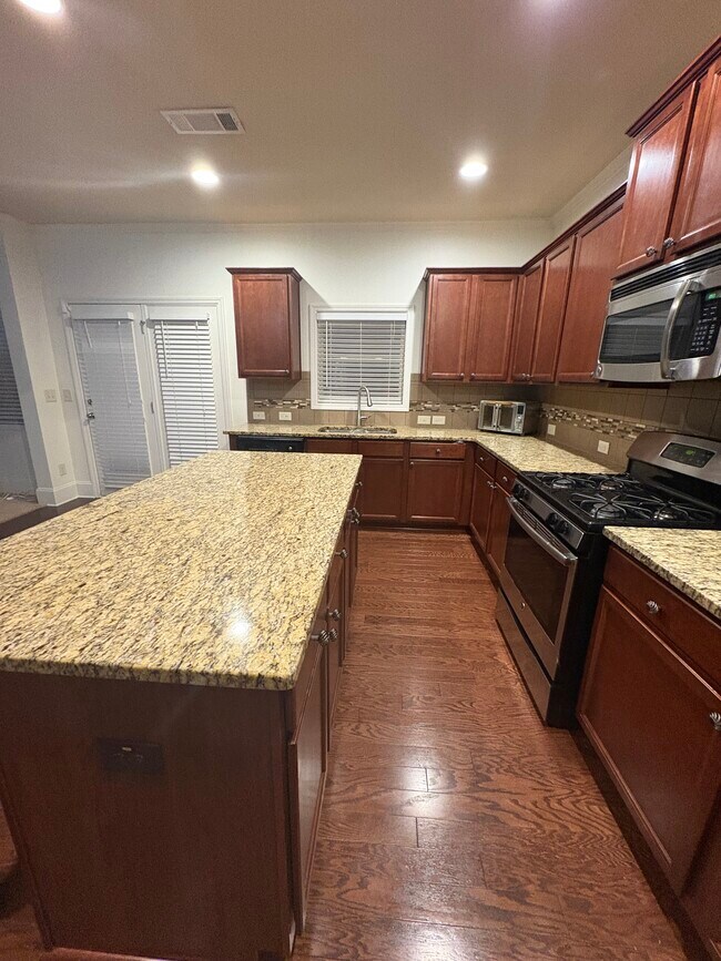 Building Photo - 213 Ryans Point