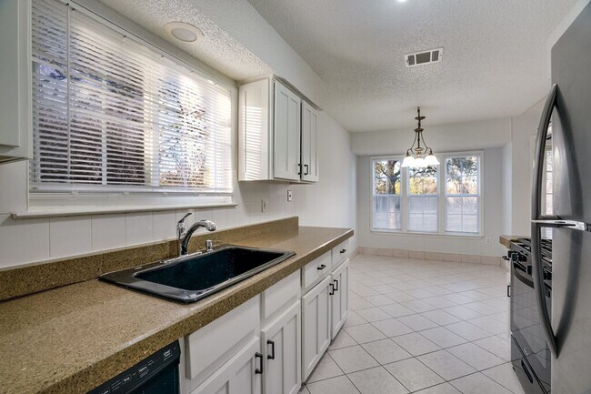 Foto del edificio - 5722 Shreveport Dr