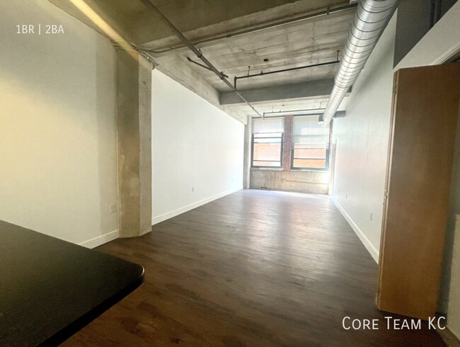 Foto del edificio - 934 Broadway Blvd