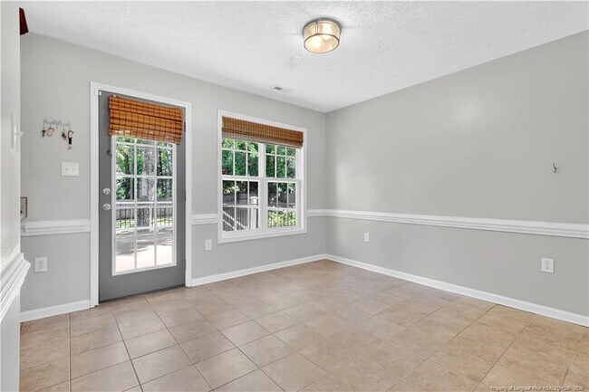 Building Photo - 278 Oakmont Dr