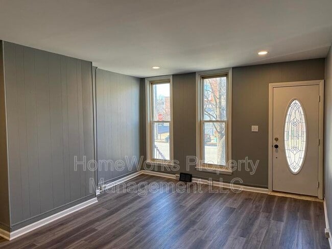 Building Photo - 1139 Hull St