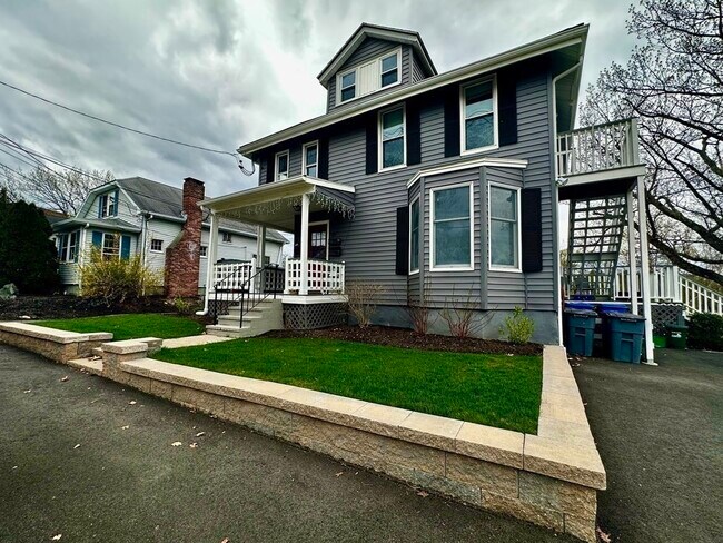 Foto del edificio - 195 Riverview Ave